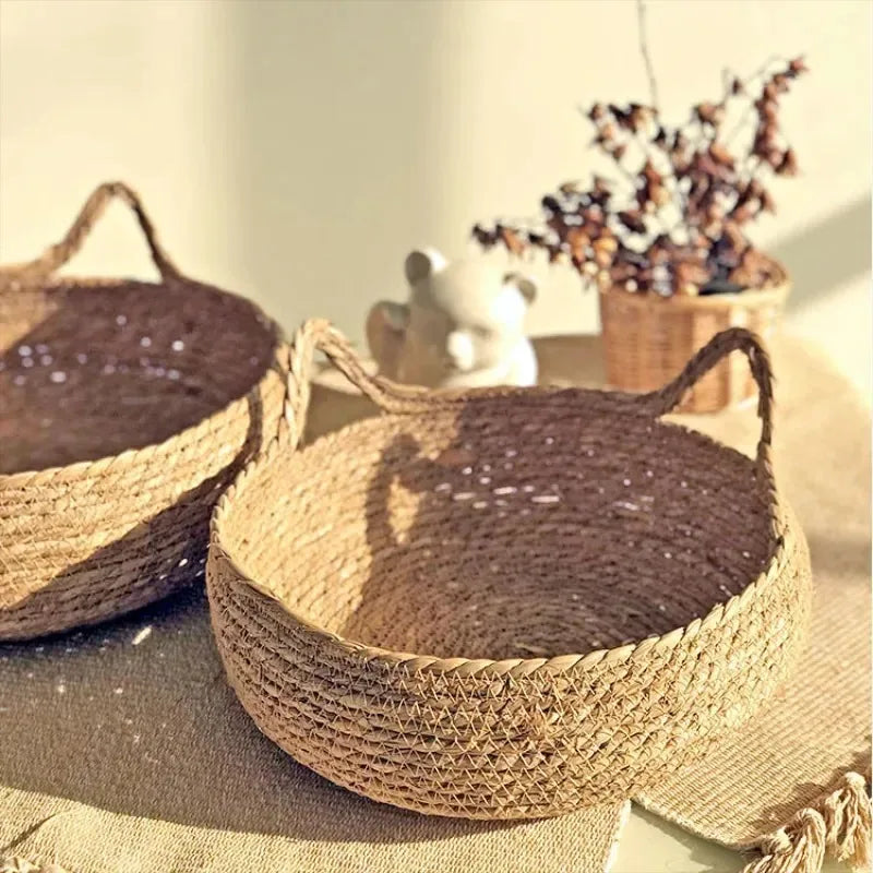 Purely natural woven cat bed, seasonal heating pad, universal washable pad, pet supplies accessory, suitable for all seasons.